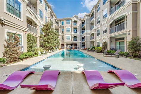 Neo Midtown Apartments Dallas - $1325+ for 1 & 2 Bed Apts - UMoveFree