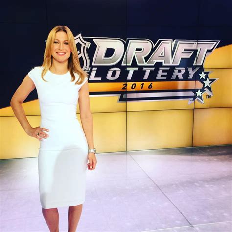Wendi Nix is a television sports anchor and reporter. She has been a reporter and host for ESPN’s various programs since 2006. She has hosted ESPN shows like College Football Live and NFL Live . Before joining ESPN, she worked at WHDH-TV for three years. She previously worked at FOXSports, FOXSports News England, NESN, …. 