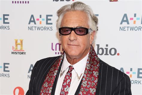 Net worth of barry from storage wars. American reality television star Barry Weiss has a grand net worth of $10 million. He derived most of his fortunes from series Storage Wars. Along with that, he is also a professional storage-treasure hunter and has a collection of various antiques and valuable assets. Previously, he spent twenty-five years building a wholesale produce … 