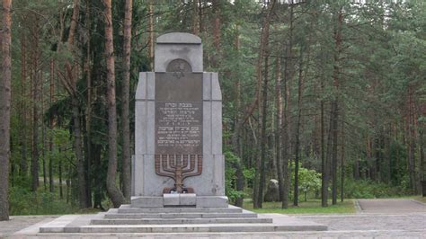 Netanyahu honors 70,000 Jewish victims of Ponary massacre