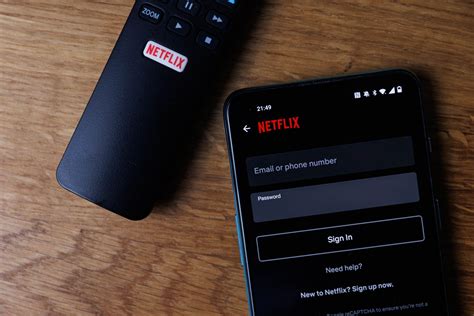 Netflix streamen.  Some devices also have a Netflix button on their remote con...