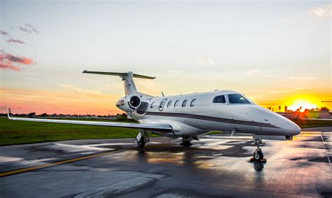 Netjets. Citation Sovereign. Cessna. Citation XLS. Light Jets. up to 6 Passengers. Embraer. Phenom 300/E. Understand the difference between NetJets and private jet charter operators. Discover the NetJets advantage and find the right program to fit your unique travel needs. 