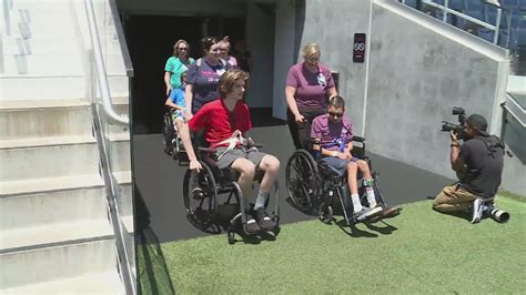Neurorehabilitation patients from Children's Hospital enjoy an outing at CityPark