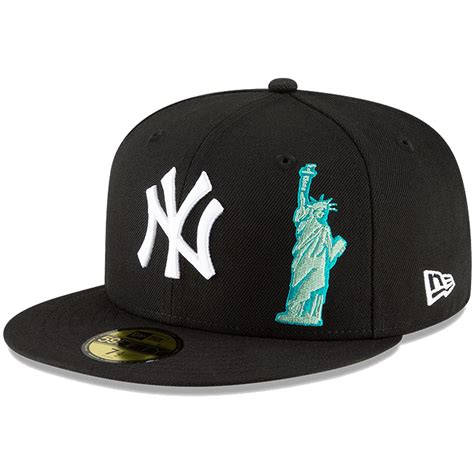 New éra. New Era Cap Company adalah sebuah perusahaan topi yang terpusat di Buffalo, New York, sejak tahun 1920. Sejak tahun 1993, New Era menjadi pemasok eksklusif topi baseball … 