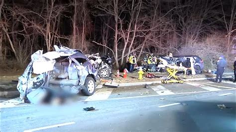New 12 long island accident. Dec 11, 2021, 3:11amUpdated on Dec 11, 2021. By: News 12 Staff. /. Police say a car was involved in an accident in Central Islip overnight. They say it happened around 1:40 a.m. Saturday at the ... 