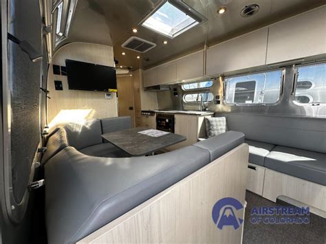 New 2024 Airstream RV Flying Cloud 23CB Bunk - Windish RV