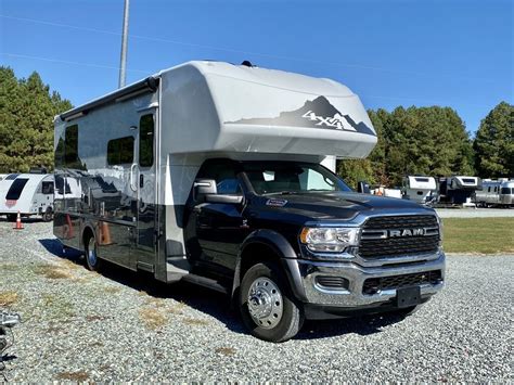 New 2024 Dynamax Isata 5 28SS - A & L RV Sales