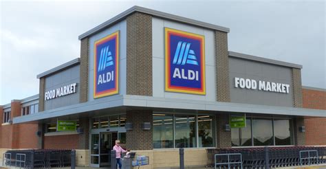 New Aldi store opens in St. Charles