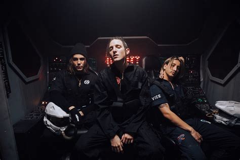 New Chase Atlantic Single “LOVE IS (NOT) EASY”