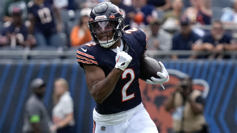 New Chicago Bears wide receiver DJ Moore, key addition from the trade of the No. 1 pick, aims to ‘elevate the offense’
