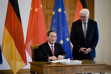 New Chinese premier starts 1st trip abroad to Germany and France