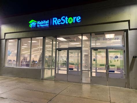 New Habitat for Humanity ReStore Opens In Hamilton