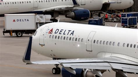 New Jersey-bound Delta flight returns to Boston after passenger threat reported: Massachusetts State Police