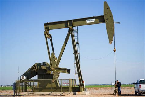 New Mexico considers setback requirements for oil wells