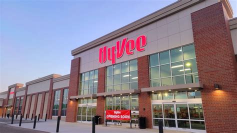 New Spring Lake Park, MN Hy-Vee Opening