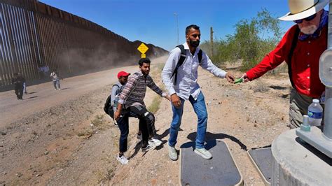New Texas law lets police arrest and prosecute migrants who cross border illegally, challenging US immigration authority