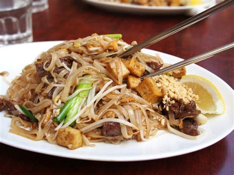 New Thai restaurant opens in Bennington