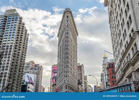 New York Flatiron Triangular Building Editorial Image Image of