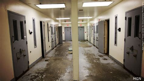 New York flouts prison solitary confinement rules: lawsuit