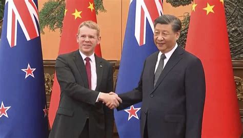 New Zealand Prime Minister Hipkins visits China to boost economic ties