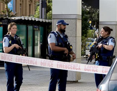 New Zealand police respond to a gunman in an Auckland building. Reports say 6 people are injured