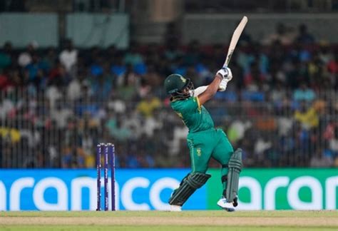 New Zealand wins toss, sends South Africa in to bat at Cricket World Cup