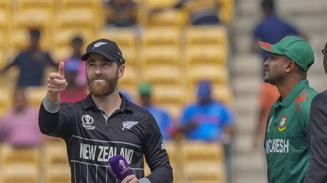 New Zealand wins toss and chooses to bowl first against Bangladesh at the Cricket World Cup