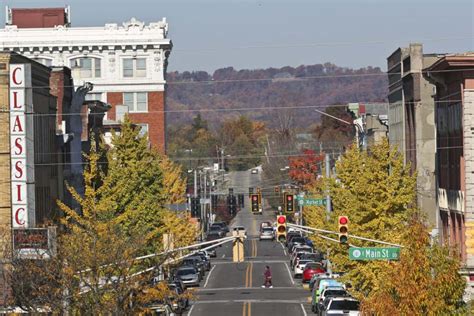 New albany in. Experience historic architecture, shop at local boutiques and enjoy the selection of restaurants located in pedestrian friendly downtown New Albany. 