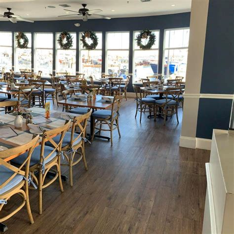New bedford restaurants. Located on New Bedford’s Working Waterfront. Merrill’s is a truly unique harbor-front restaurant that provides each of its guests a front row seat into the country’s most valuable fishing port. … 