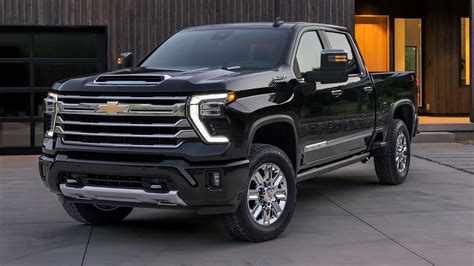 New chevy silverado. The 2024 Chevrolet Silverado HD will make its in-the-metal debut on September 29 at the State Fair of Texas. Production begins in the first half of 2023 at General Motors’ Flint Assembly in ... 