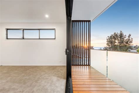 New developments bayside melbourne.  Lowe Design & Build are luxury home buil...