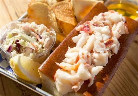New england lobster market & eatery. New England Lobster Market & Eatery: A Burlingame, CA Restaurant. Known for Outdoor Space 
