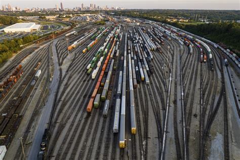 New federal rule may help boost competition for railroad shipments at companies with few options
