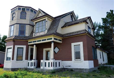 New future for historic home - Minot Daily News