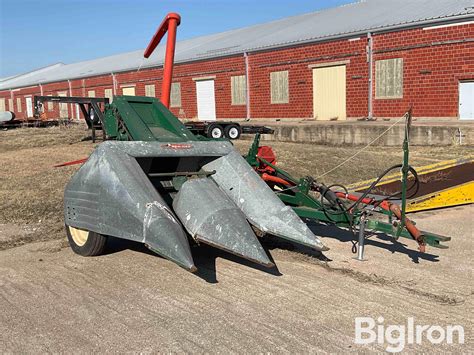 New idea corn picker sheller.  The first corn picker was produced in 1909.  The ol IDEA corn p...