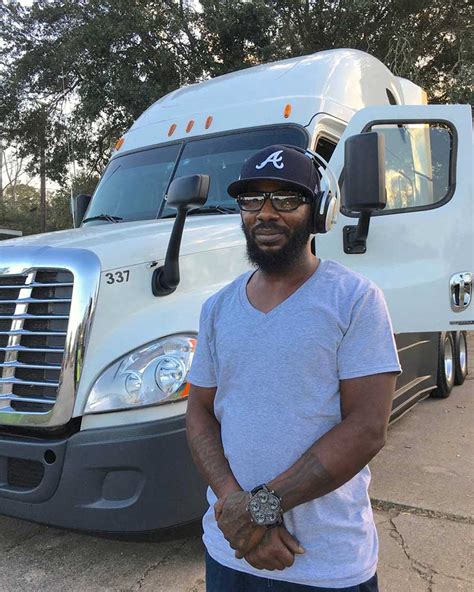 New line transport owner operator reviews. Are you considering a career as a truck driver? If so, becoming a Hub Group owner operator may be an excellent opportunity for you. As an owner operator, you have the freedom to be... 