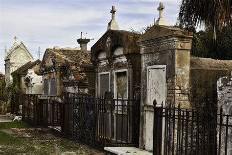 New orleans ghost tours. From our New Orleans Cemetery Tour to the 5-in-1 Ghost and Mystery Tour, every ghost tour we offer lasts about two hours and runs, rain or shine. History tours run year-round … 