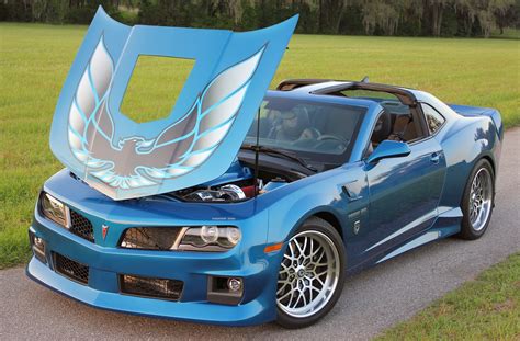 New pontiac firebird. Feb 22, 2023 · The Pontiac should max out at a top speed of 200 mph and could be capable of sub-3-second sprints to 60 mph. Trans Am Depot posted a video of the upcoming Pontiac putting up impressive quarter-mile figures, sub 10-seconds to be exact. The Pontiac Trans Am in its more recent avatar is able to trip the lights in 9.43 seconds. 