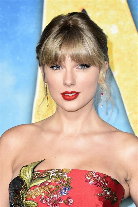 New taylor swift pictures. Jun 12, 2023 · A source tells Page Six that Taylor Swift has pulled her membership from NYC’s swanky members-only club Casa Cipriani after some guests posted photos of her on a date with Matty Healy last month ... 