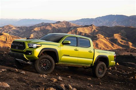 New toyota small truck. May 4, 2023 · The 2024 Toyota Tacoma will be unveiled officially on May 19. What might be the final round of teasers also dropped, a set of black-on-color background pop art renderings of the sides of the truck ... 