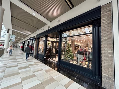 New women’s clothing store opens in Crossgates Mall