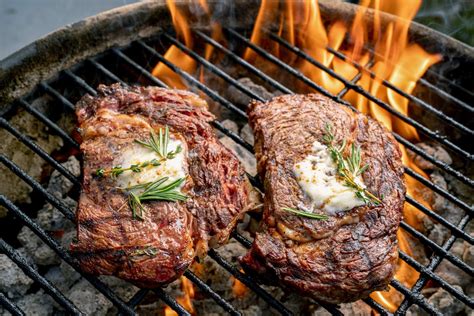 New york cooking. Oct 16, 2019 · Continue to cook the steaks for another 3 to 4 minutes on the second side for rare to medium-rare. (For medium, cook 4 to 5 minutes on second side; for well-done, cook 5 to 6 minutes on second side). During the last minute of cooking, add the butter and thyme sprigs to the pan with the steaks. 