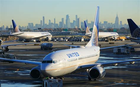 There are 2 airlines that fly nonstop from Cancún to Newark Airport. They are JetBlue and United Airlines. The cheapest airline for this route is United Airlines, with the best one-way deal found costing $191. On average, the best prices for this route can be found at JetBlue..