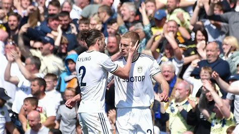 Newcastle held 2-2 by Leeds in EPL thriller as manager Howe accosted by fan