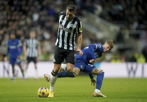 Newcastle routs Chelsea 4-1 as Reece James is sent off