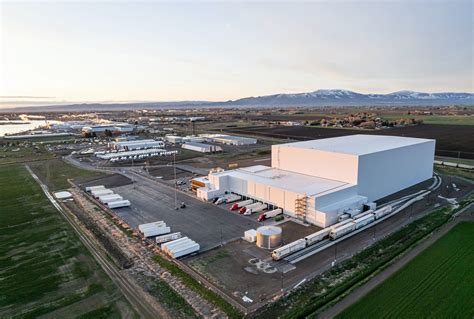 Newcold burley. NewCold – a Netherlands-based specialist in automated cold storage – has recently opened an automated cold storage in Burley, Idaho writes Area Development. The new 180,000 sqft facility is the result of a USD90m investment and … 