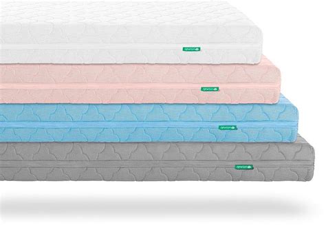 Newton matress. This brought me so much peace of mind, especially during the first six months or so. Weight. It’s so light and easy to pop out of the crib every time I need to change the … 
