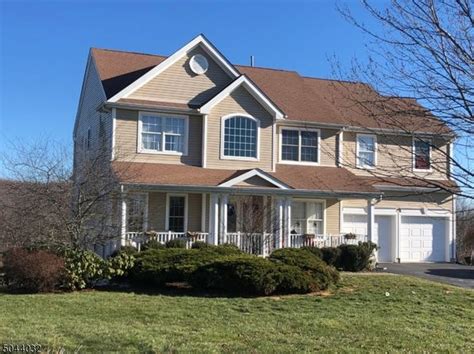 Newton nj homes for sale. Buyer’s agent fee not included, e.g., if buyer’s agent fee is 2.5%, seller will pay a total fee of 3.5%. Listing fee increased by 1% of sale price if buyer is unrepresented. Sell for a 1% listing fee only if you also buy with Redfin within 365 days of closing on your Redfin listing. We will charge a 1.5% listing fee, then send you a check ... 