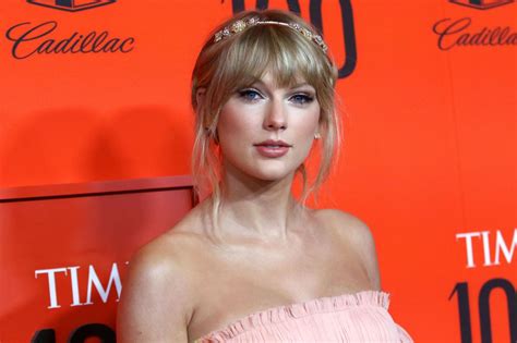 Next taylor swift album. By Hugh McIntyre. Swift may be pulling this move to let fans know that both re-recorded albums are on the way, perhaps preparing them for back-to-back offerings. She may also be hinting at both ... 