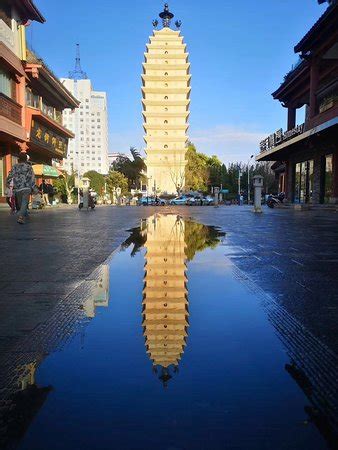 Nguyen Price Photo Kunming